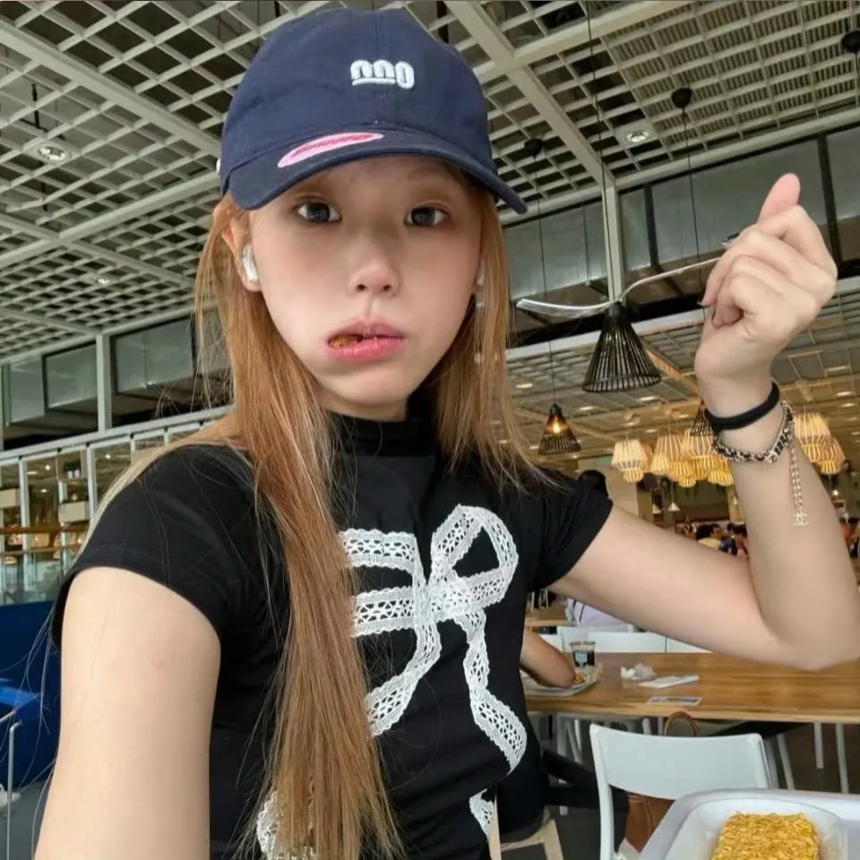 黑玫瑰公寓