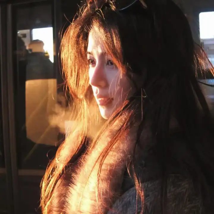 美丽笨女人